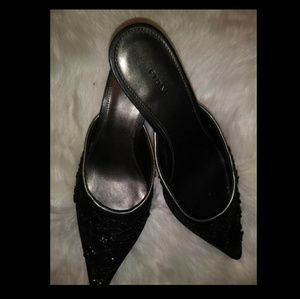 Fioni sequence slip on heel